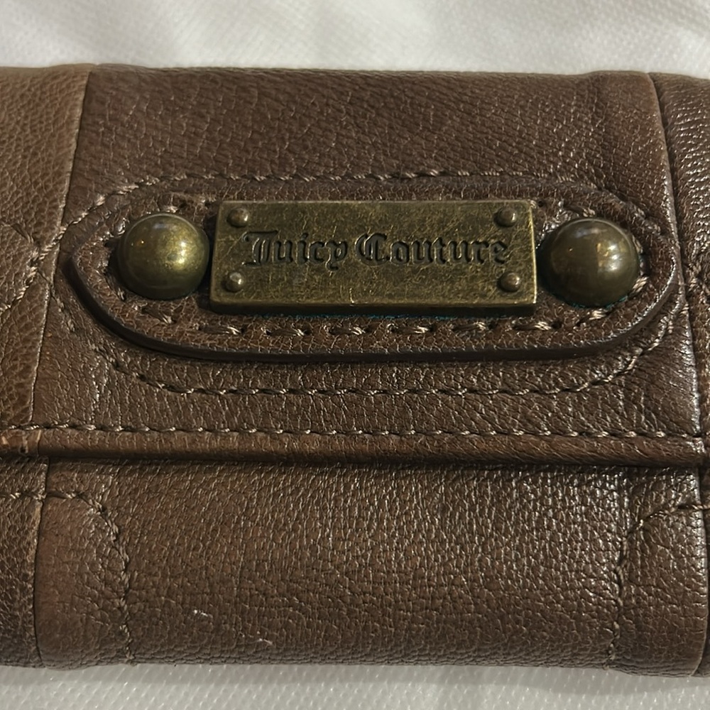 Juicy Couture wallet - Picture 2 of 9